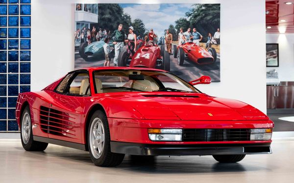 Ferrari Testarossa Monospecchio