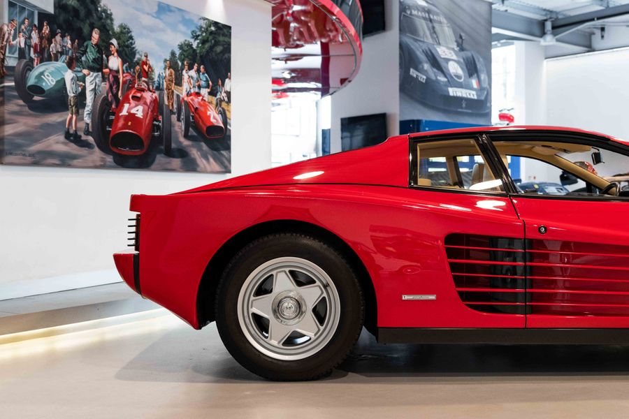 Ferrari Testarossa Monospecchio