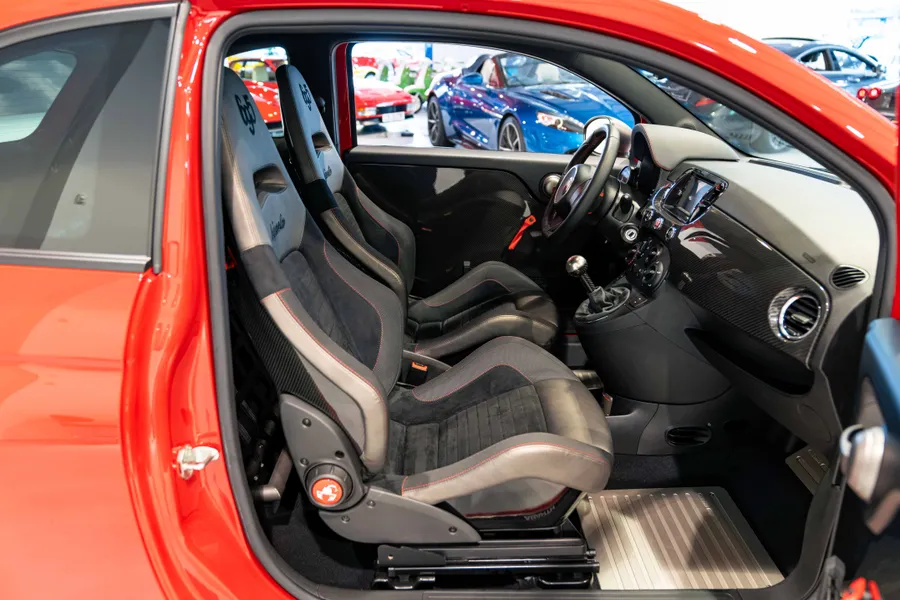 Abarth 695 Officine Ferrari LHD