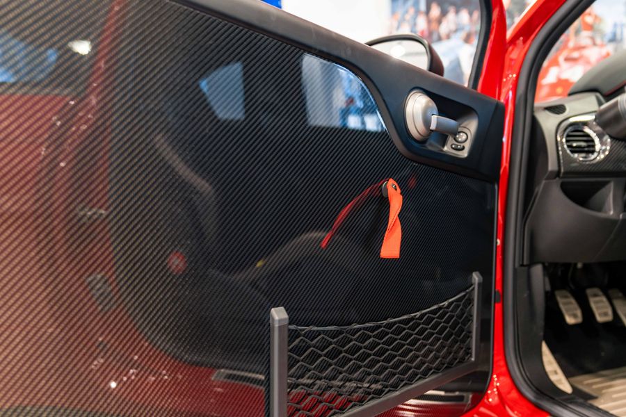 Abarth 695 Officine Ferrari LHD