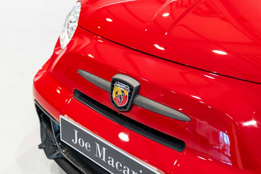 Abarth 695 Officine Ferrari LHD