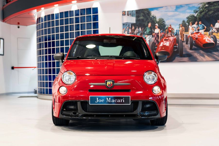 Abarth 695 Officine Ferrari LHD