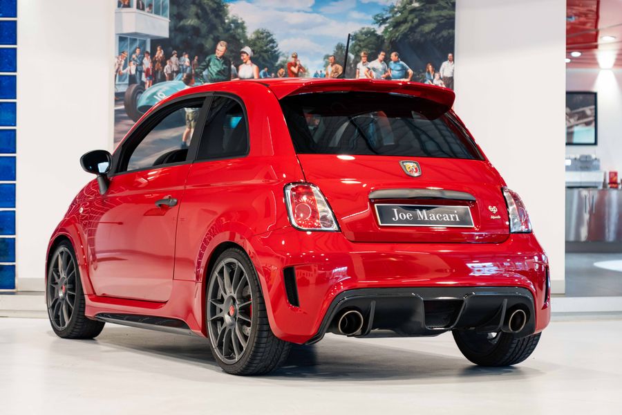 Abarth 695 Officine Ferrari LHD