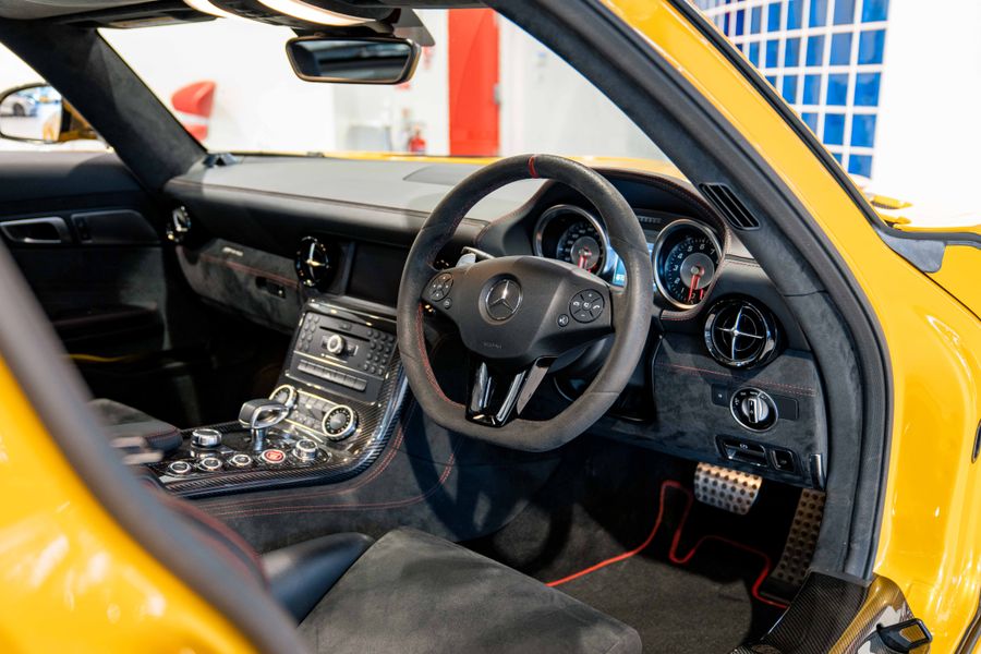 Mercedes-Benz SLS Black Series RHD