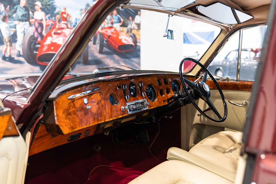 Bentley S2 Continental Flying Spur