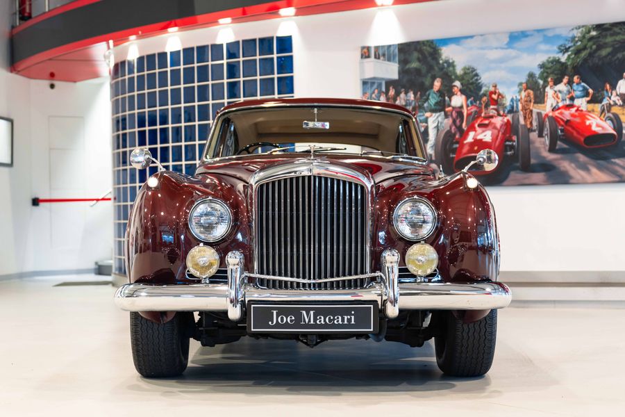 Bentley S2 Continental Flying Spur
