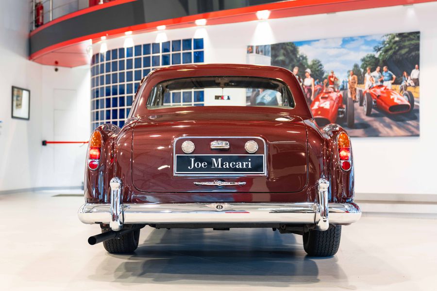 Bentley S2 Continental Flying Spur