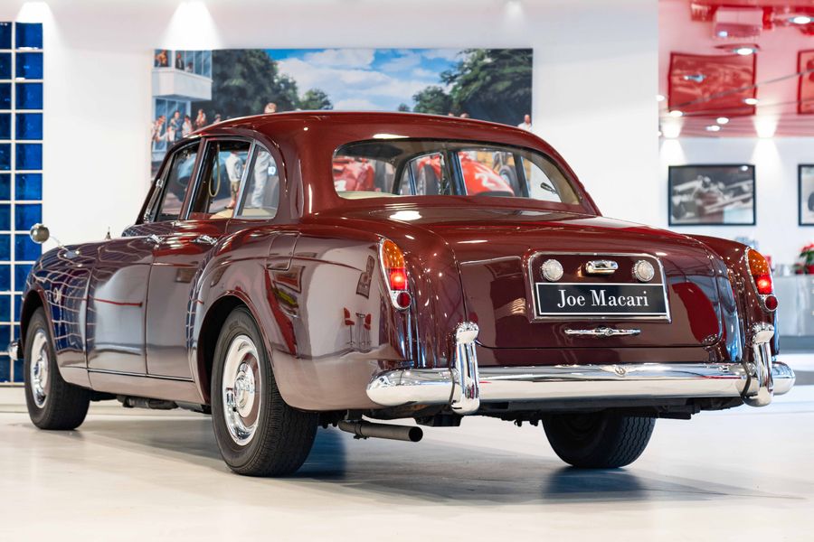 Bentley S2 Continental Flying Spur