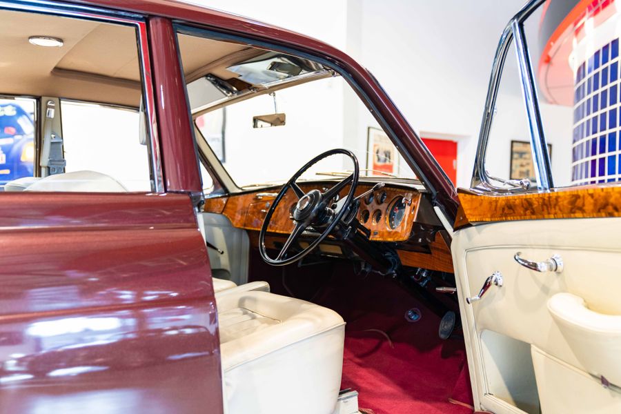 Bentley S2 Continental Flying Spur