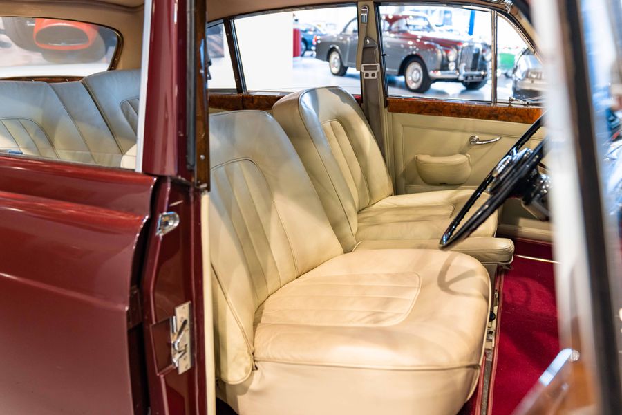 Bentley S2 Continental Flying Spur