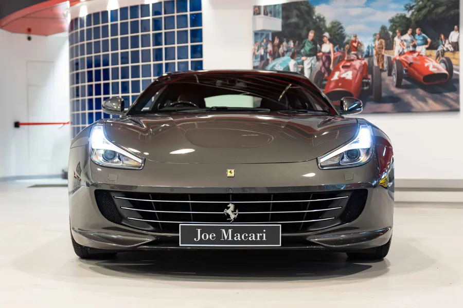 Ferrari GTC4 Lusso T