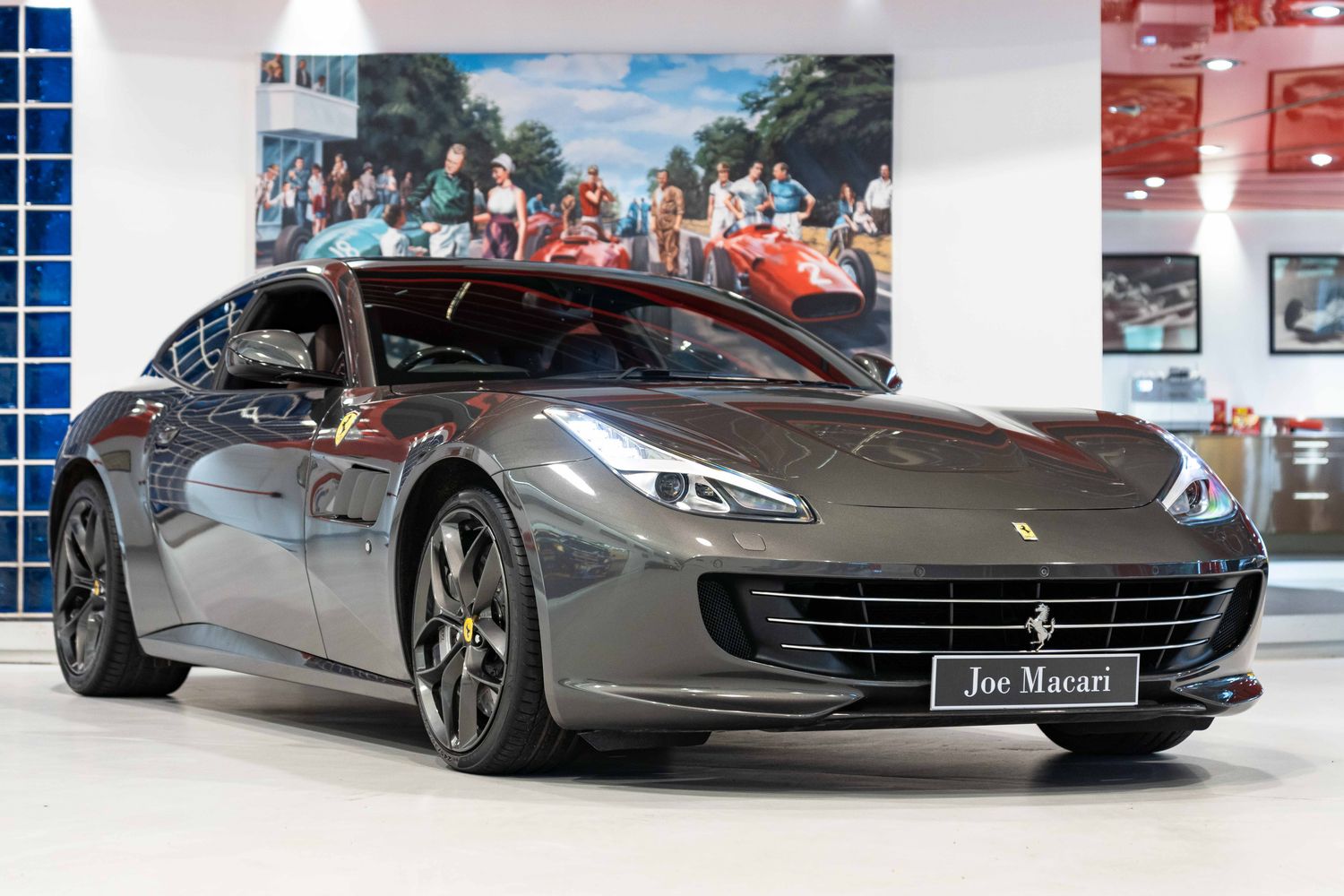Ferrari GTC4 Lusso T