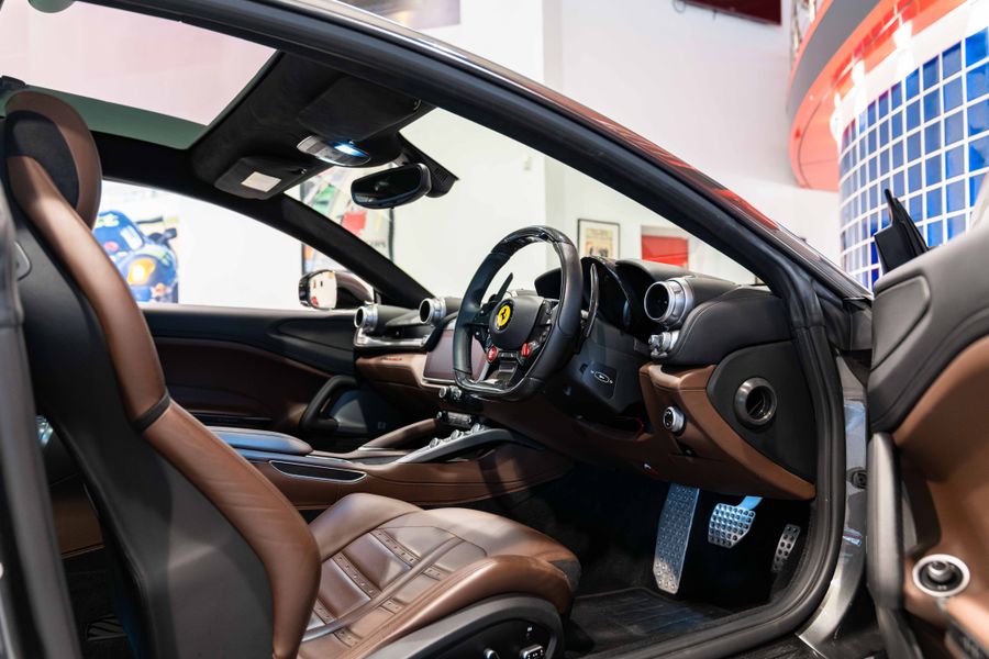 Ferrari GTC4 Lusso T