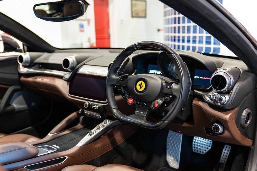 Ferrari GTC4 Lusso T