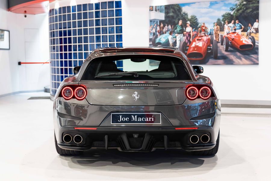 Ferrari GTC4 Lusso T