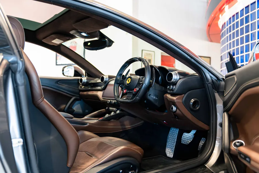 Ferrari GTC4 Lusso V12