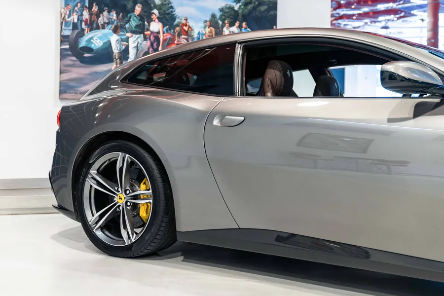 Ferrari GTC4 Lusso V12