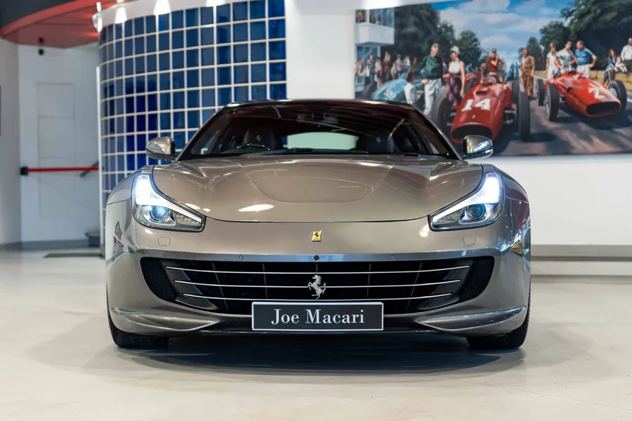 Ferrari GTC4 Lusso V12