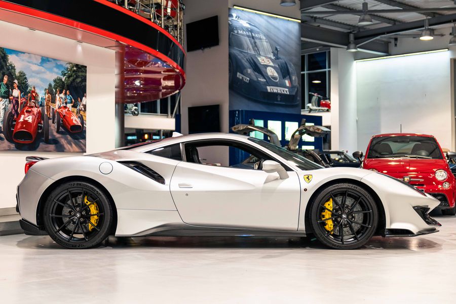 Ferrari 488 Pista
