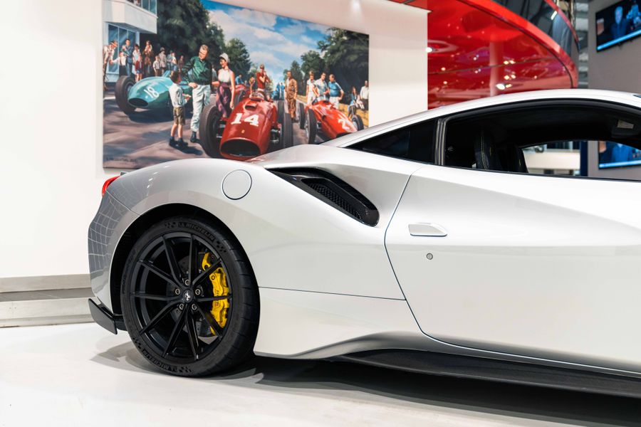 Ferrari 488 Pista