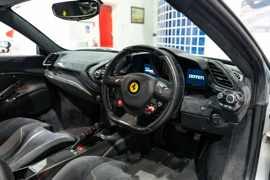 Ferrari 488 Pista