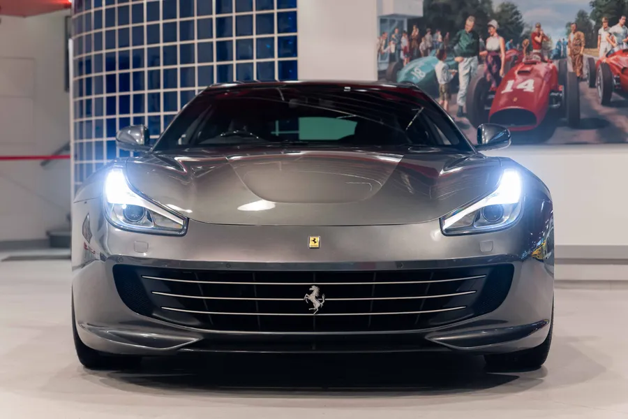 Ferrari GTC4 Lusso V12