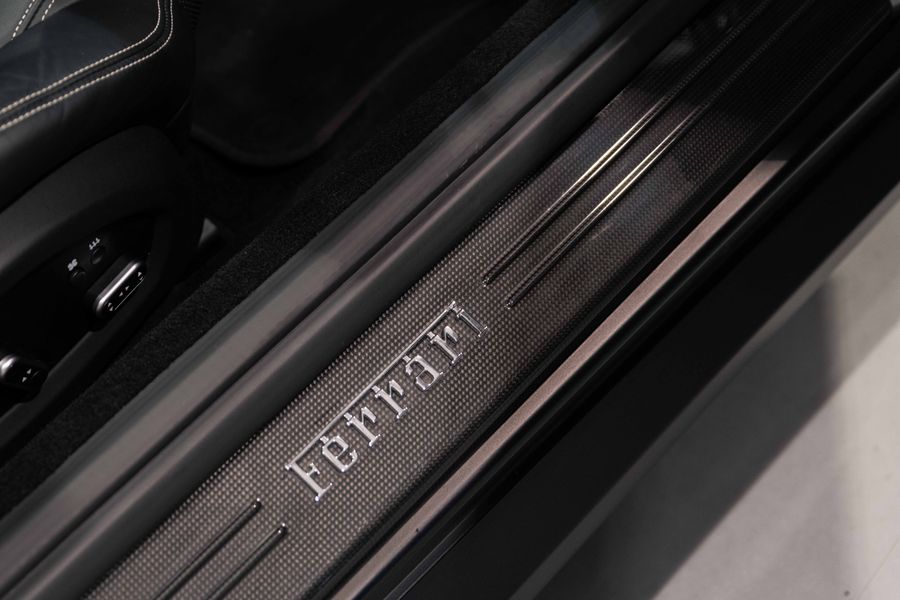 Ferrari GTC4 Lusso V12