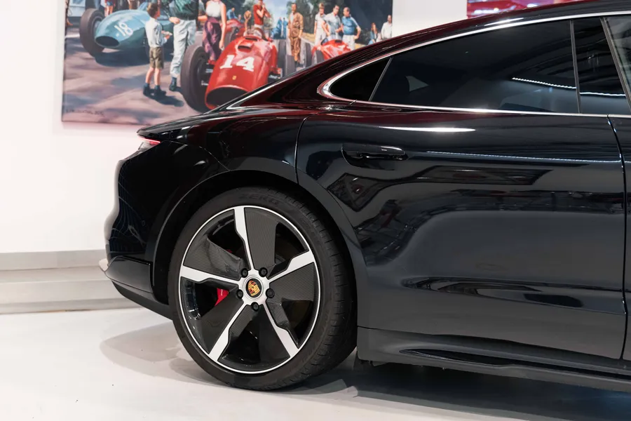 Porsche Taycan 4S