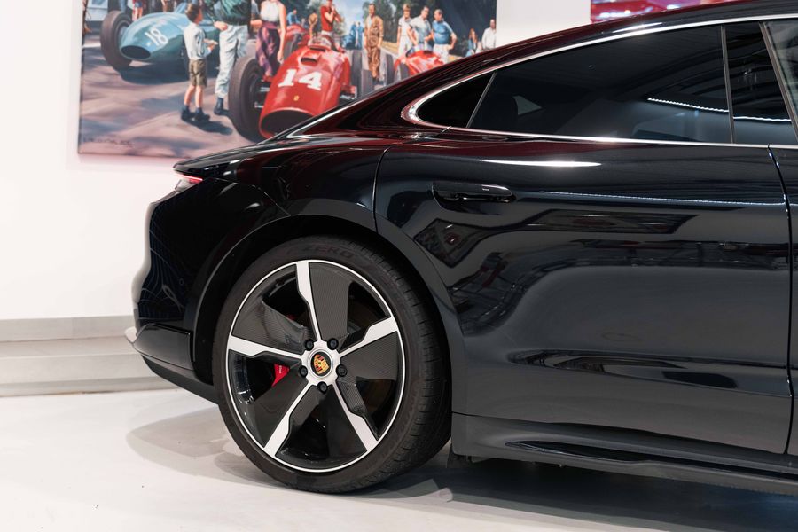 Porsche Taycan 4S