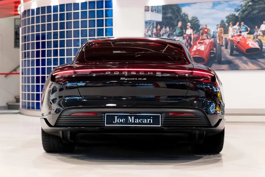 Porsche Taycan 4S