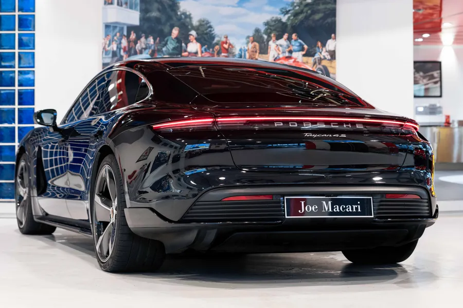 Porsche Taycan 4S