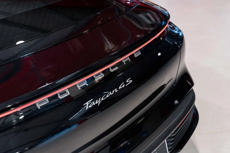 Porsche Taycan 4S