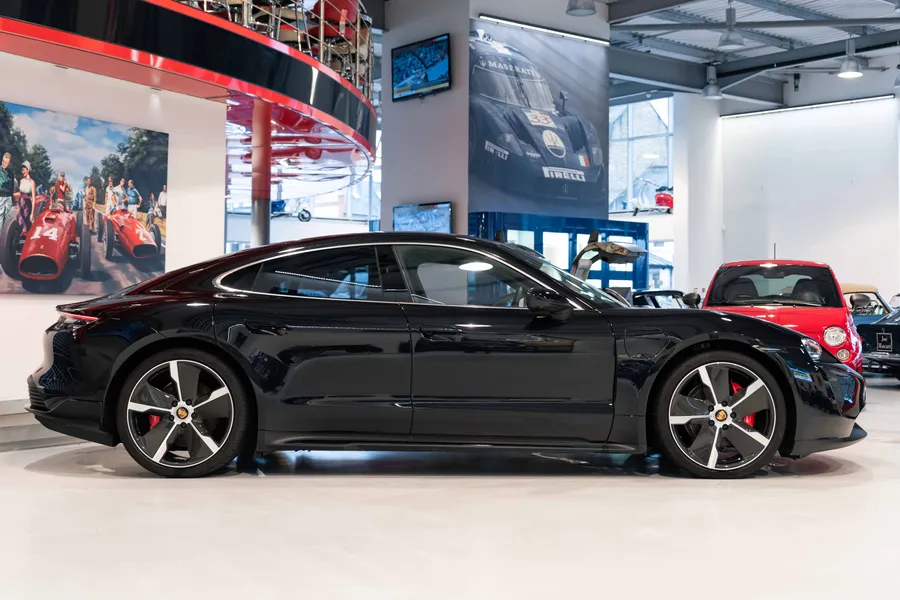 Porsche Taycan 4S