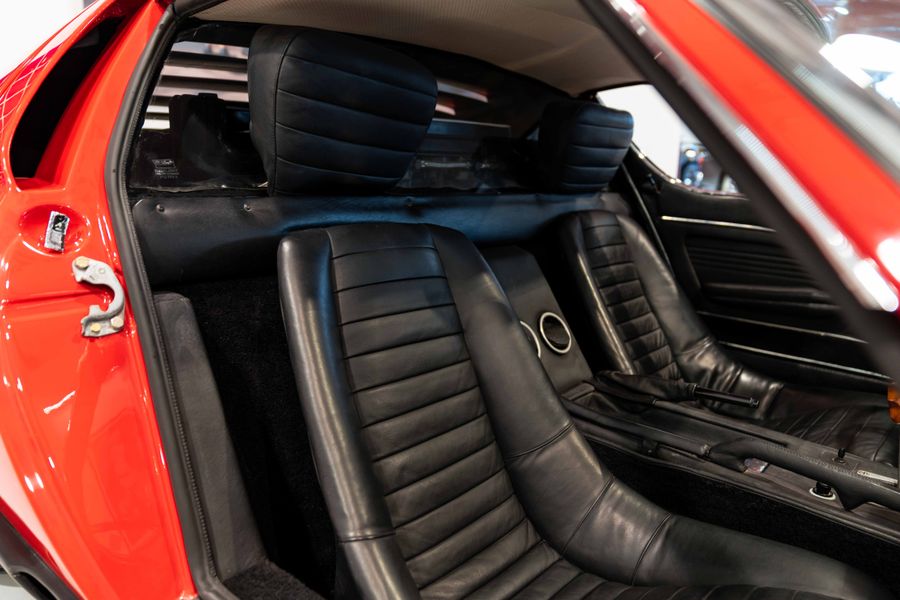 Lamborghini Miura P400