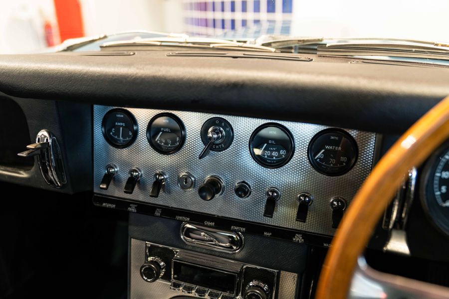 Jaguar E-Type Series 1 FHC