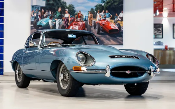 Jaguar E-Type Series 1 FHC