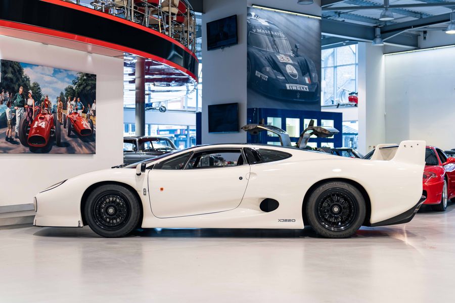Jaguar XJ220 S