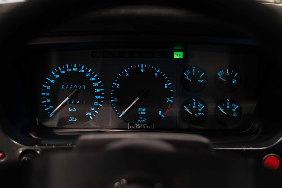 Jaguar XJ220 S