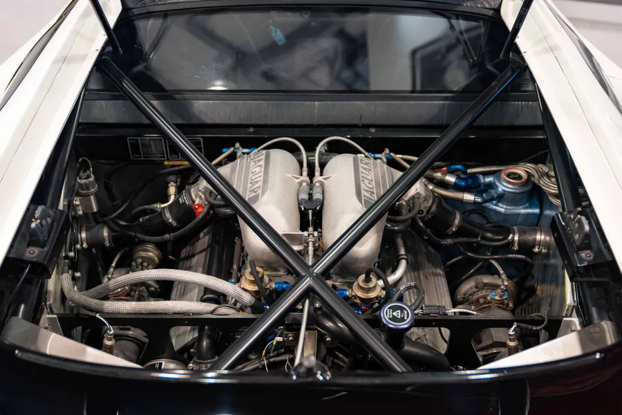 Jaguar XJ220 S