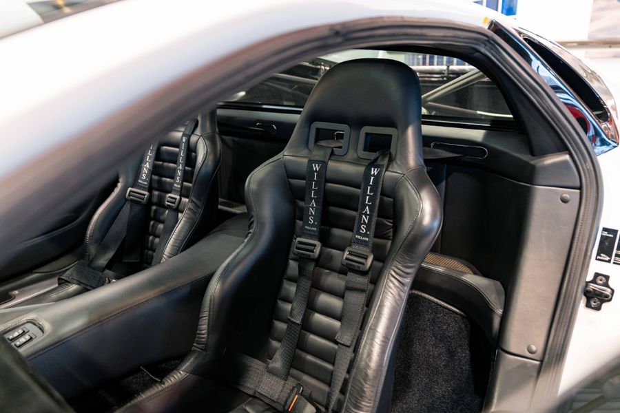 Jaguar XJ220 S