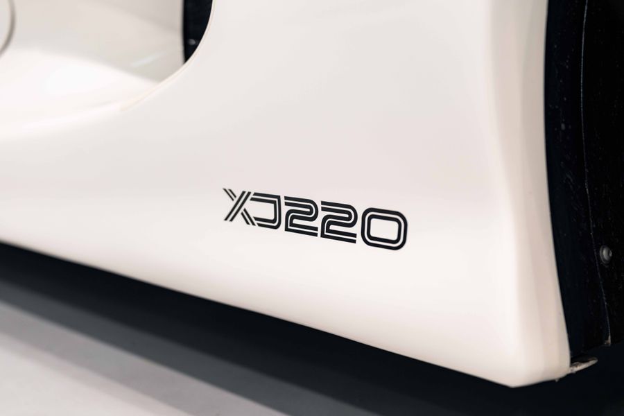 Jaguar XJ220 S