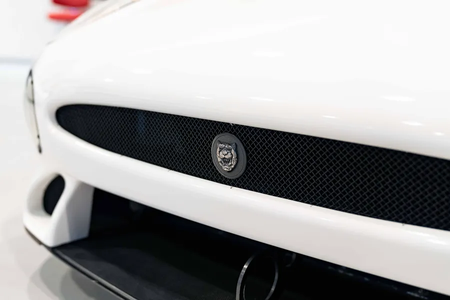 Jaguar XJ220 S