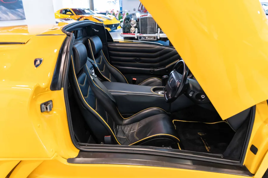 Lamborghini Diablo VT Roadster