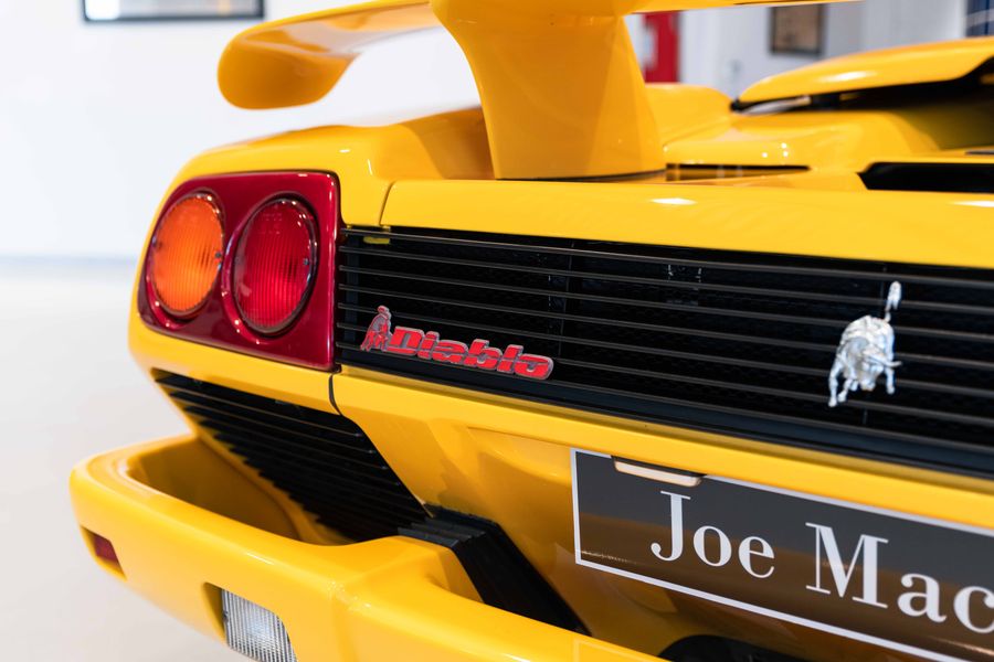 Lamborghini Diablo VT Roadster