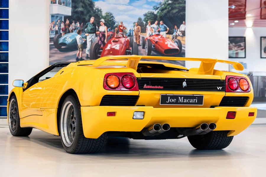 Lamborghini Diablo VT Roadster