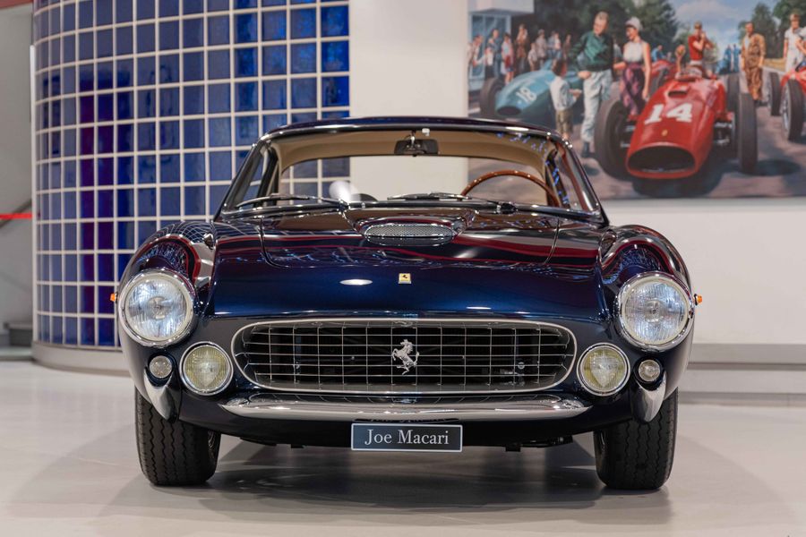 Ferrari 250 GT Lusso