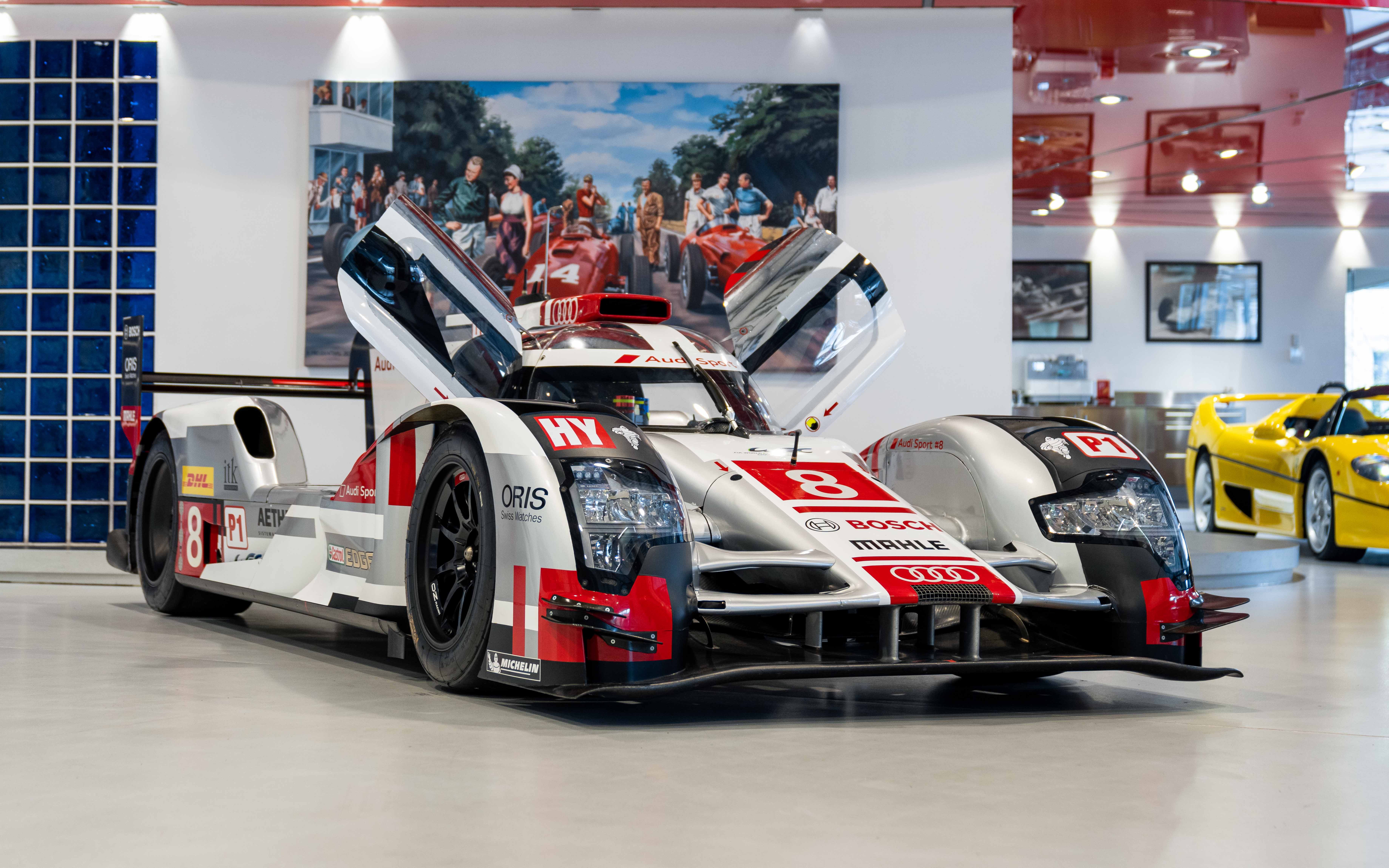 Audi R18 e-tron quattro ロッテラーサイン入り Audi R18 e-tron Quattro Previously Sold | Joe Macari