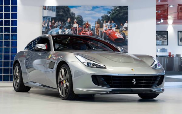 Ferrari GTC4 Lusso T