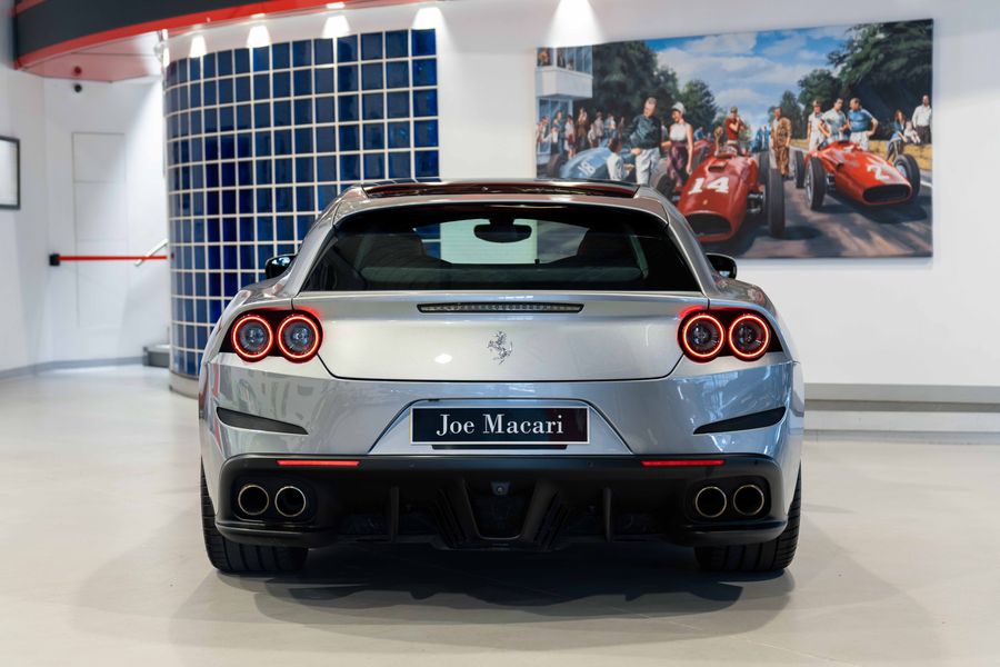 Ferrari GTC4 Lusso T