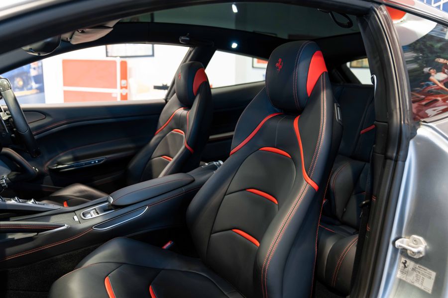 Ferrari GTC4 Lusso T